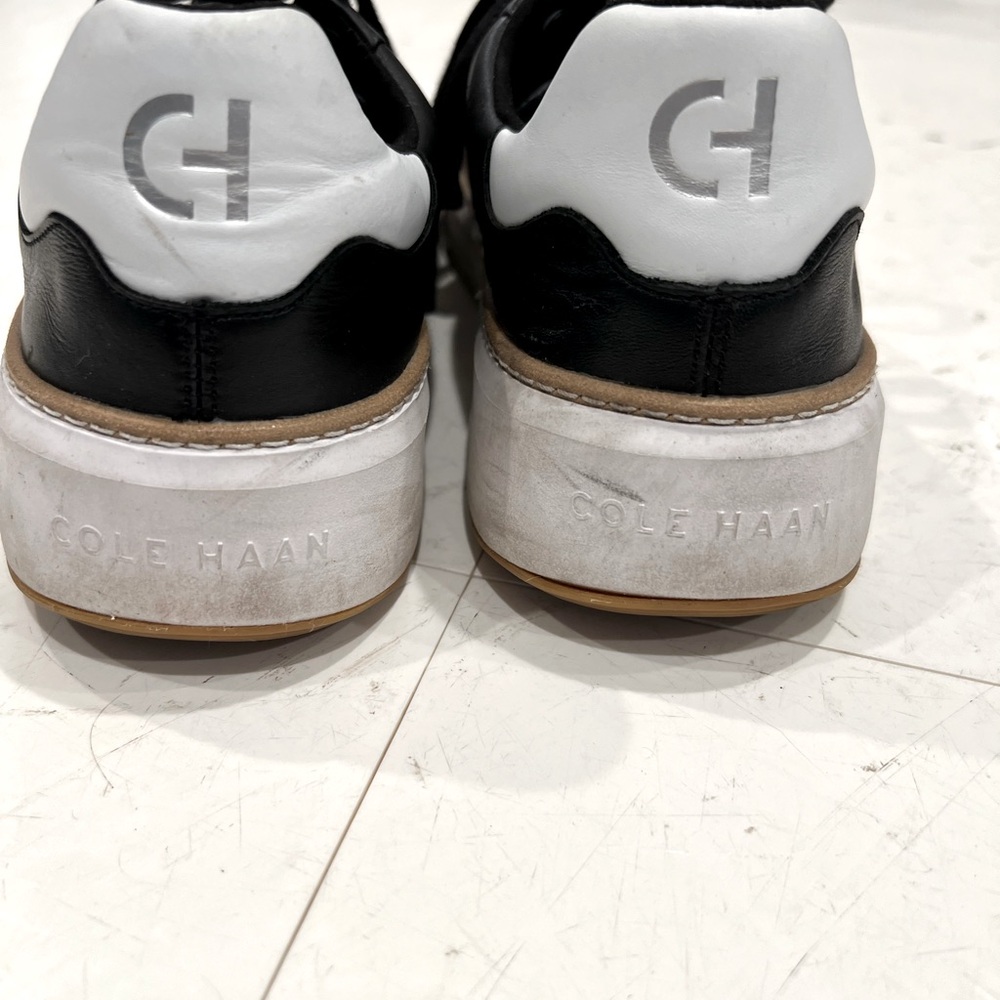 Men size 8 Cole Haan leather tennis shoes